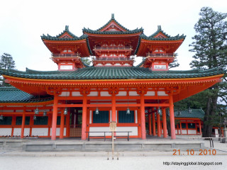 Large red building tall tower - a tall tower free wallpaper for desktop