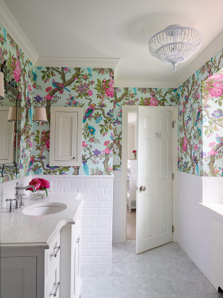 Fantastically gaudy bathroom with bird - a door free wallpaper for mobile