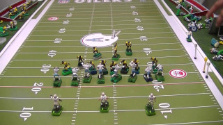 Toy figurines football field miniature - a football field free wallpaper for desktop