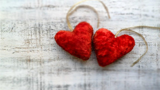 Red hearts hanging knot romantic - free hearts wallpaper