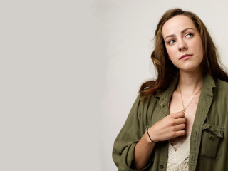 Eve rider green jacket surprised - a green jacket free wallpaper