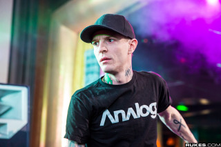 Man black hat purple green - analog free wallpaper