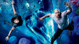 Diving shark blue water man - a blue water free wallpaper