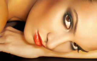 Araceli gilbert airbrush photorealism closeup - a red lip free wallpaper