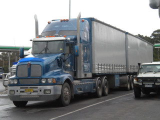 Semi truck street white truck - bessie wheeler free wallpaper