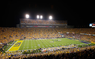 Football stadium night crowd yellow - a football stadium free wallpaper