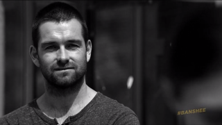 Man beard mirror camera hand - a beard and a beard free wallpaper