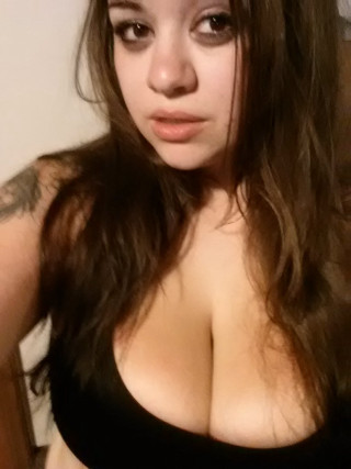 Woman big breast posing cell - her arm free wallpaper for mobile