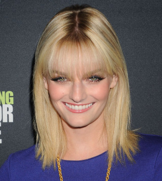 Blonde woman blue shirt smiling - a smiling face free wallpaper for tablet