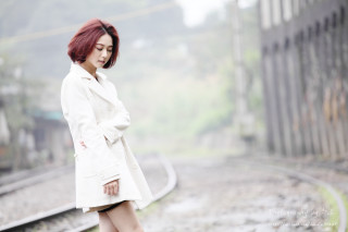 Woman red hair train track - chen jiru free wallpaper for desktop