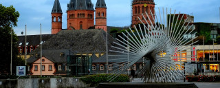 Large metal sculpture clock tower - sculpture free wallpaper