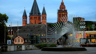 Large metal sculpture clock tower 2 - an abstract sculpture free wallpaper