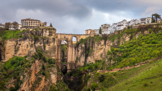 Bridge river city cliff above - el greco free wallpaper