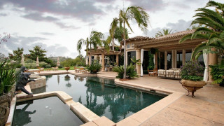 Large pool fountain patio chairs - a fountain in the middle of it free wallpaper