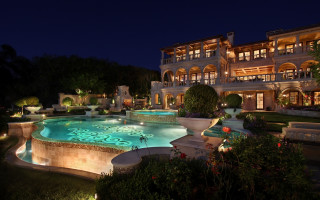 Mansion night pool lights fountain - luxury free wallpaper