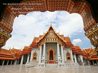 Red door gold roof pagoda - a red door free wallpaper for desktop