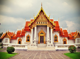 Sumatraism tokyo shrine architecture bridge - a red roof free wallpaper for desktop