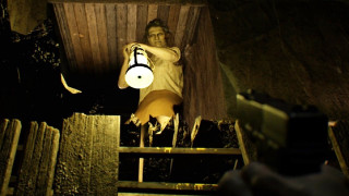 Woman light dark room camera - a statue free wallpaper for desktop