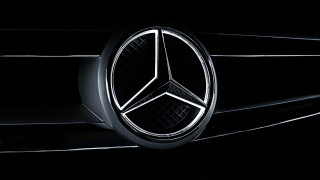 Mercedes logo car grille dark - path free wallpaper
