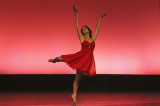 Woman red dress dancing stage - daphne mcclure free wallpaper for desktop