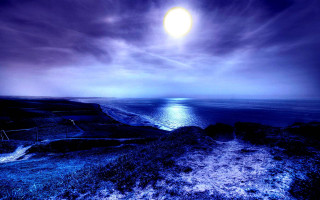 Full moon ocean cloudy day - arthur pan free wallpaper