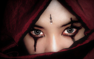 Woman cross forehead red cloth - a red cloth free wallpaper