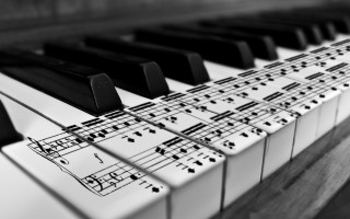 Piano musical notes black white - a piano free wallpaper