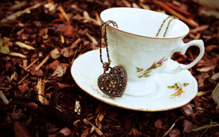 Cup heart necklace saucer forest - a cup free wallpaper