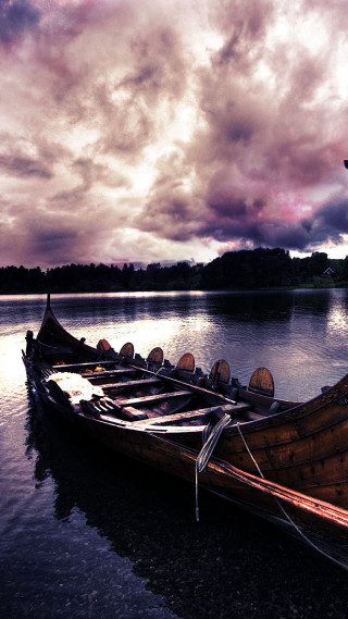 Boat lake lighthouse dock night - a boat free wallpaper for mobile