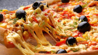Pizza olives tomatoes cheese lift - and cheese free wallpaper