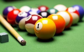 Pool table eight ball cue 2 - a green cloth free wallpaper