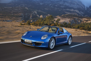 Blue porsche mountain road cloudy - alan sutherland free wallpaper