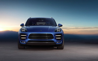 Blue porsche cayenne desert sunset - a desert area free wallpaper for desktop