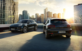 Porsche cayens city street sunset - christian hilfgott brand free wallpaper for desktop