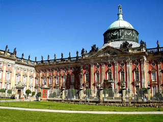 Large building clock tower green 4 - gaudy free wallpaper