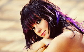 Purple hair woman beach portrait - profile picture free wallpaper