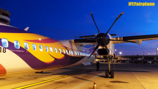 Jetliner airport tarmac night lights 2 - top of an airport tarmac free wallpaper