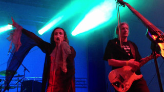 Man woman singing stage guitars - a man and a woman free wallpaper for desktop