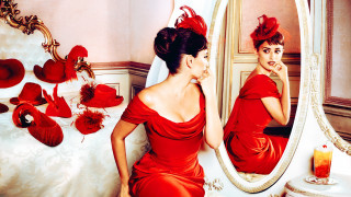 Woman red dress mirror red - a red flower free wallpaper