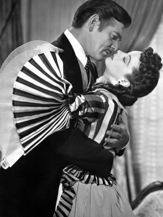 Man woman kissing black white 2 - alberto vargas free wallpaper