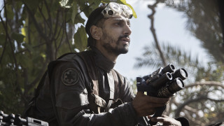 Man helmet gun looking goggles - a man in a helmet holding free wallpaper