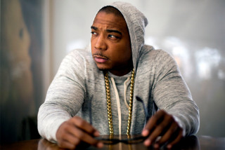 Man hoodie sitting table necklace - dr. atl free wallpaper