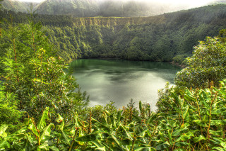 Lake green trees mountains cloudy - carpoforo tencalla free wallpaper for desktop