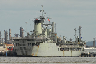 Large ship water smoke stacks 5 - dave allsop free wallpaper