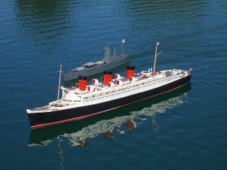 Large boat red sails flag - a boat free wallpaper