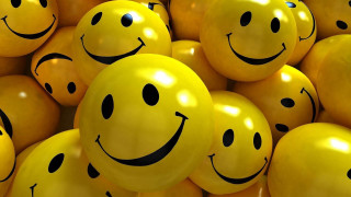 Yellow balloons smiley faces pile 4 - a pile free wallpaper for desktop