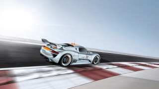 White sports car race track 17 - the side of the car free wallpaper