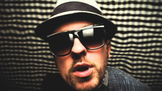 Man sunglasses hat surprised face - sunglass and a hat free wallpaper