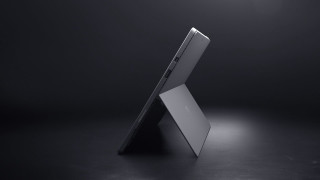 Laptop table darkroom light shining - the dark room free wallpaper for desktop