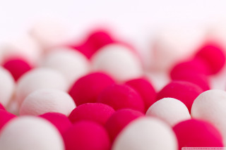 Close up white pink balls 3 - ball free wallpaper